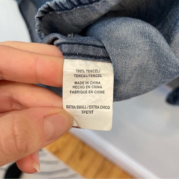 Rails Chambray Denim Top Button Up Size XS - Picture 6 of 11